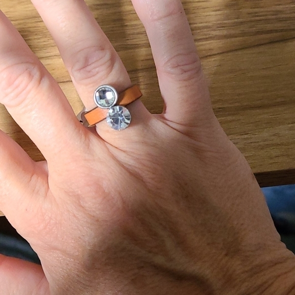 CUBIC Zirconia and Faux Leather Minimalist Ring Size 7 - Picture 5 of 5